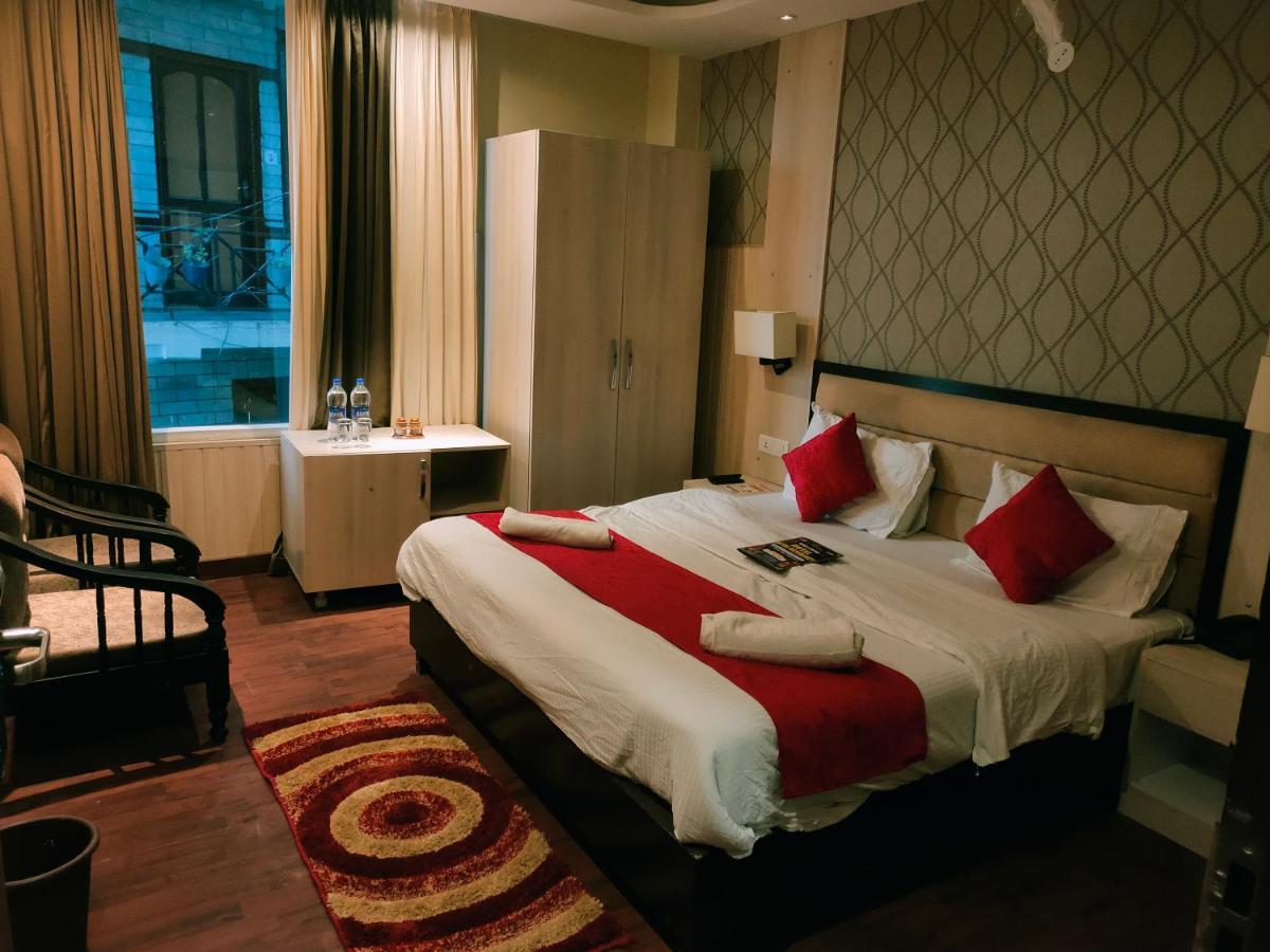 Hotel Royal Residency Манали Экстерьер фото