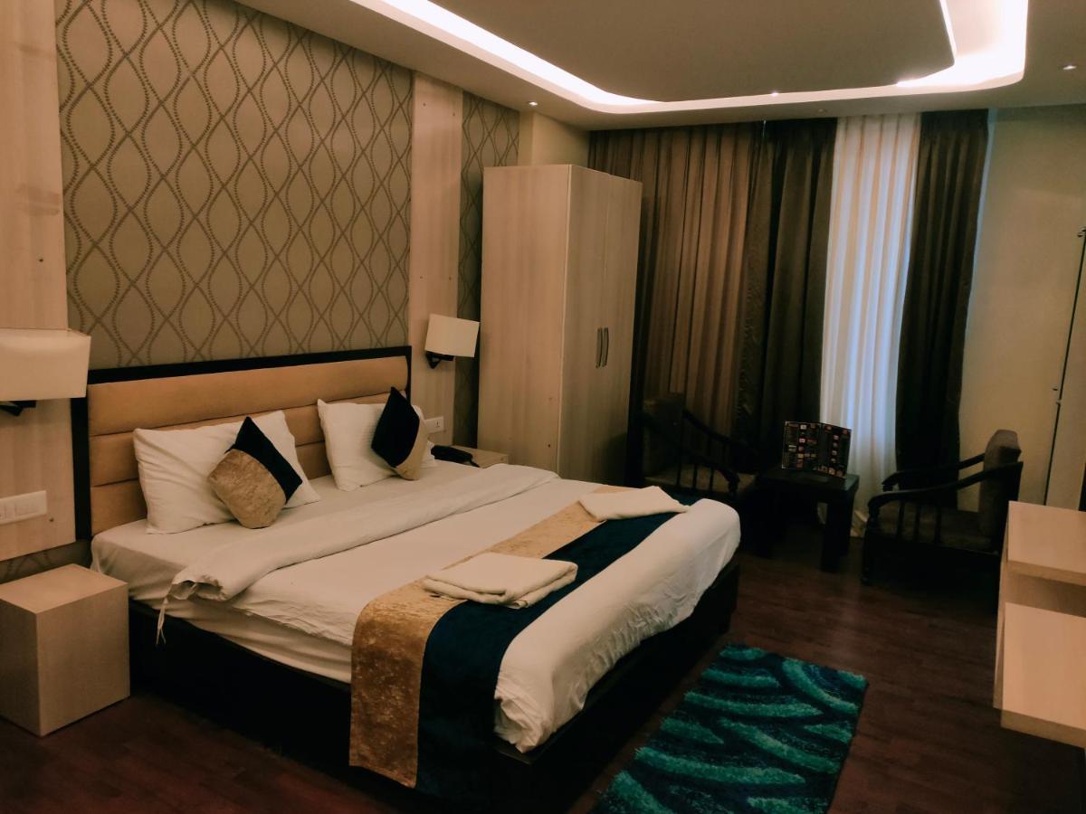 Hotel Royal Residency Манали Экстерьер фото