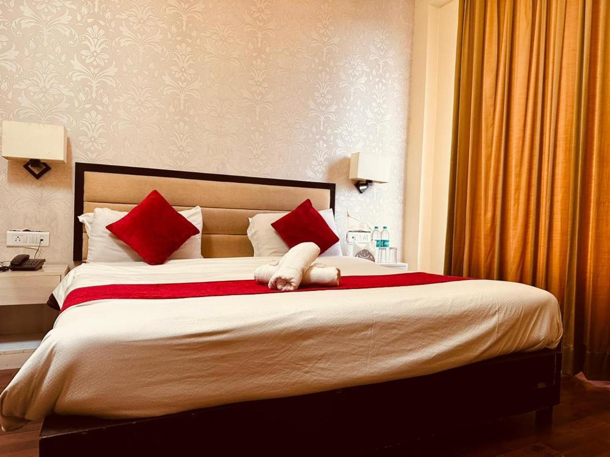 Hotel Royal Residency Манали Экстерьер фото