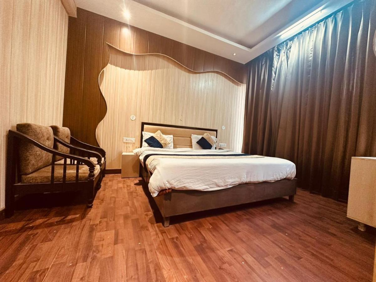 Hotel Royal Residency Манали Экстерьер фото