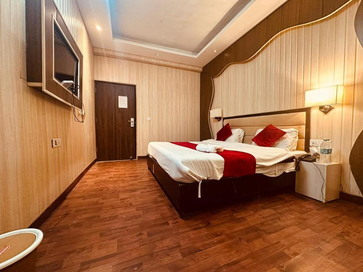Hotel Royal Residency Манали Экстерьер фото