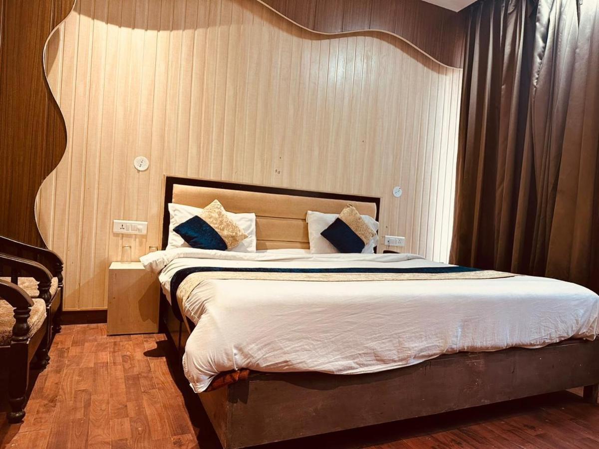 Hotel Royal Residency Манали Экстерьер фото