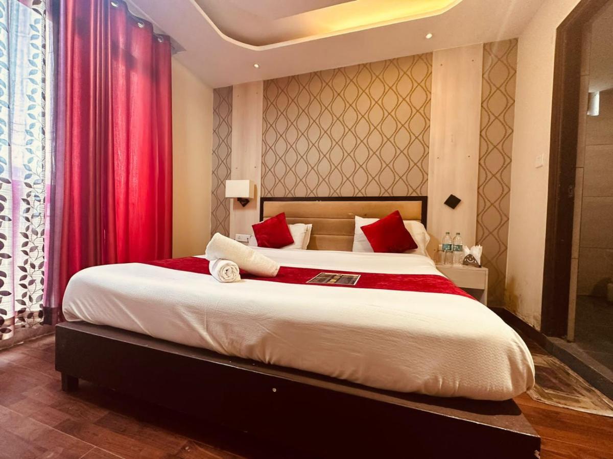 Hotel Royal Residency Манали Экстерьер фото