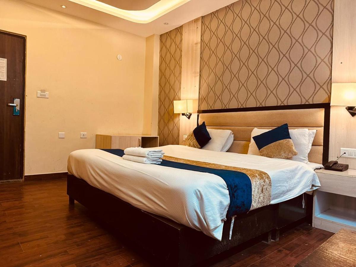 Hotel Royal Residency Манали Экстерьер фото