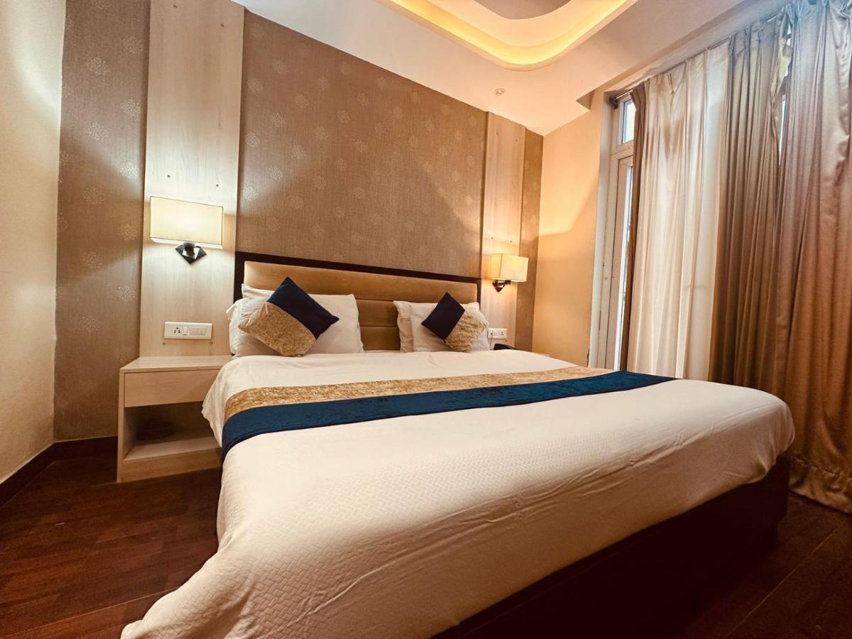 Hotel Royal Residency Манали Экстерьер фото